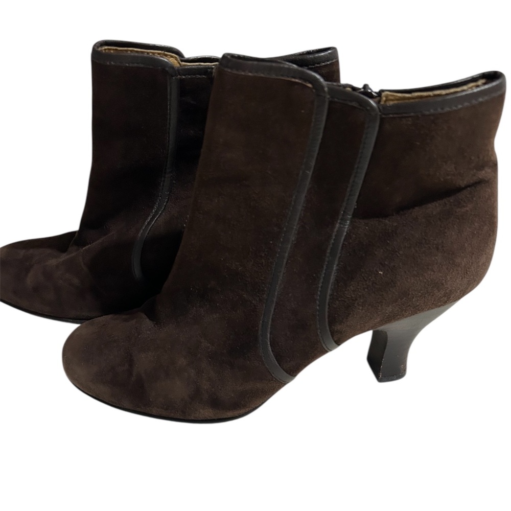 Softt Women's Suede Leather Brown Ankle Boots Zip Side EUC